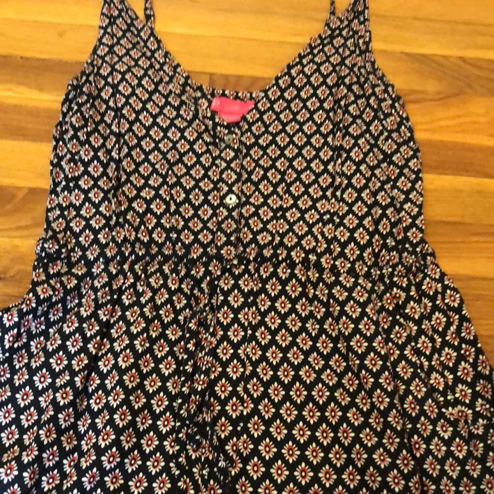 Patterned Romper - Picture 4 of 8